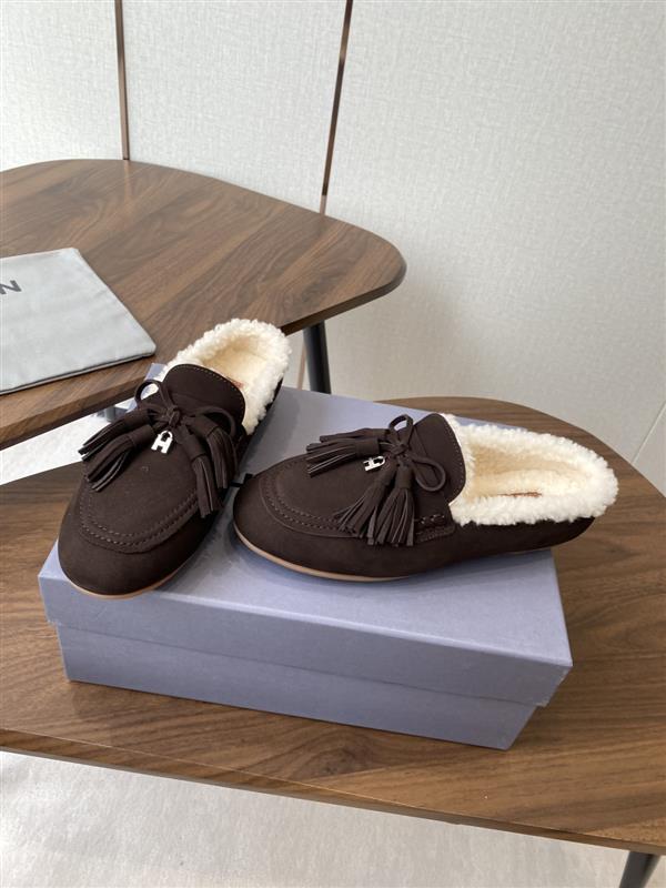 2025126112128611 310